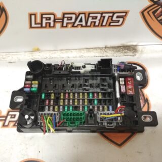 LR137652 Fuse box cargo compartment LAND ROVER DISCOVERY SPORT L550 2015- Used cost 50 € in stock 1 pcs.