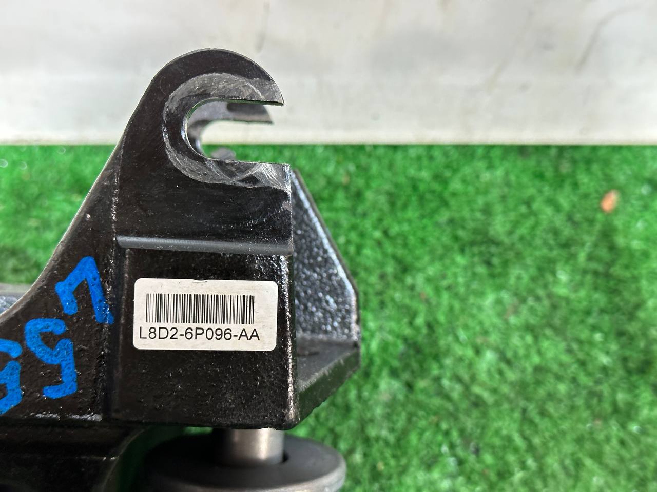 LR144459 Engine mount Range Rover Evoque New L551 (2019-) used cost 75 € in stock 5 pcs.