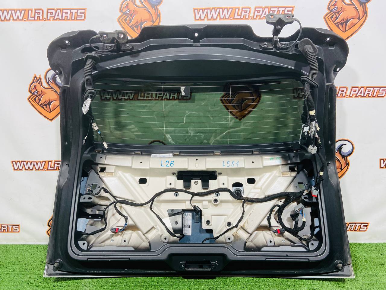 LR146880 Boot lid Range Rover Evoque New L551 (2019-) Used cost 500 € in stock 3 pcs.