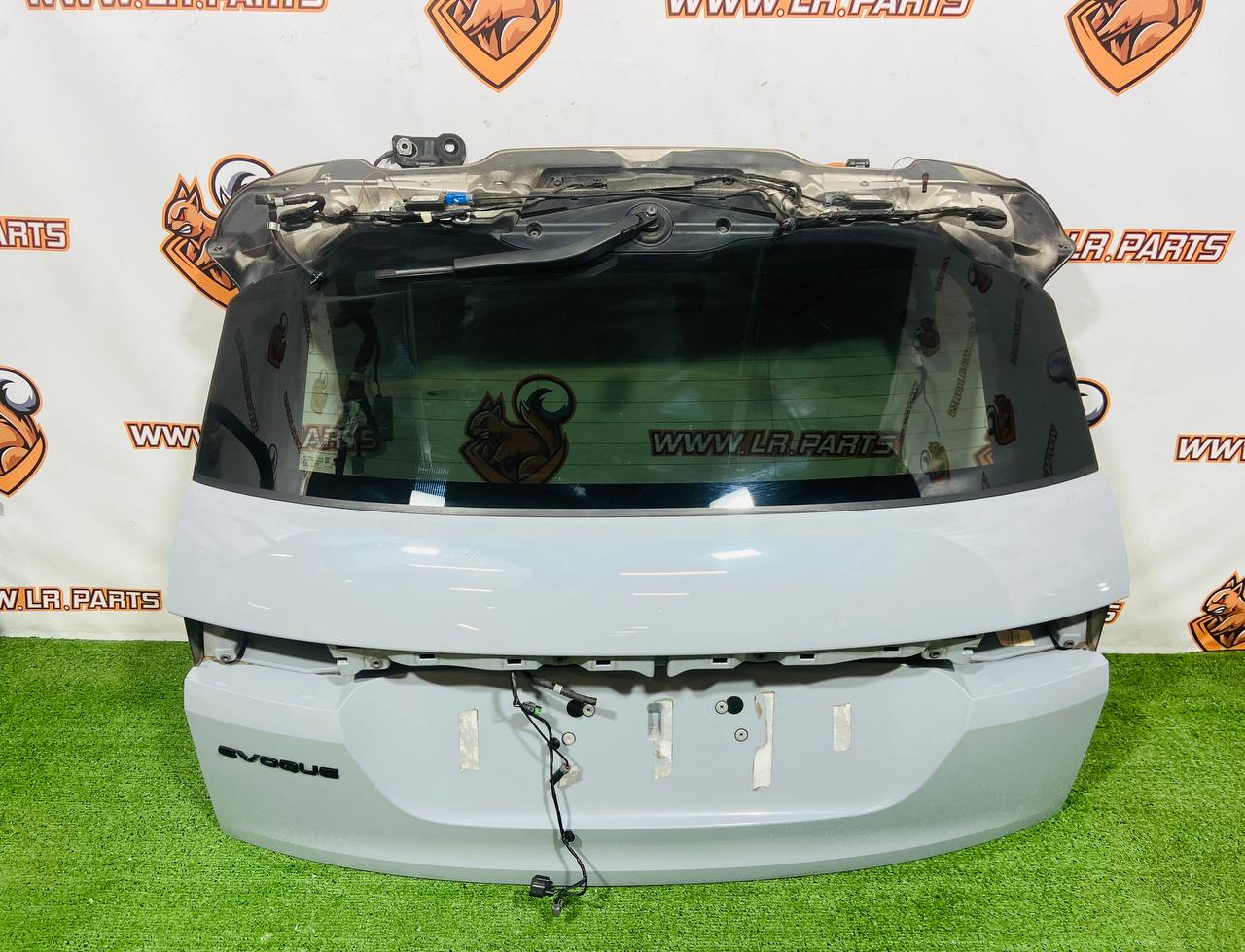 LR146880 Boot lid Range Rover Evoque New L551 (2019-) Used cost 500 € in stock 3 pcs.