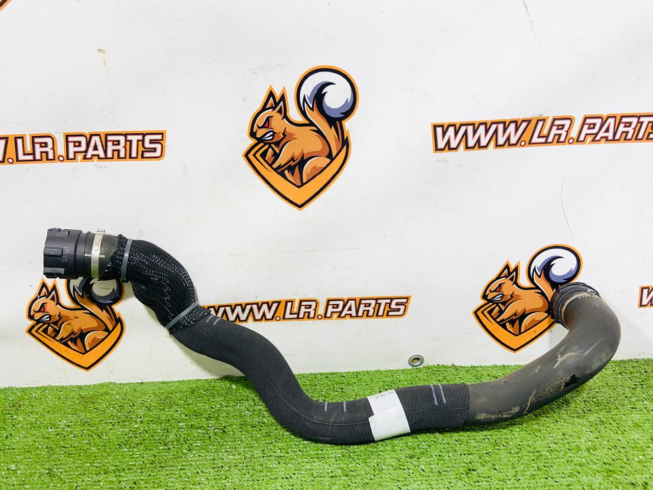 104123656 Upper Radiator Hose for Range Rover Sport L461 (2023-) Used cost 70 € in stock 1 pcs.