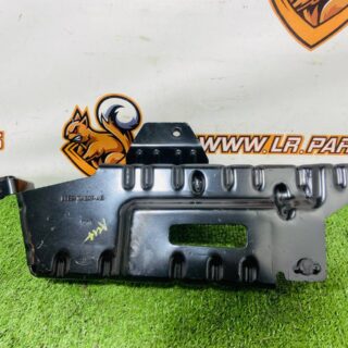 522123474 Left Beam Bracket for Land Rover New Defender L663 (2020-) Used"" cost  € in stock 2 pcs.