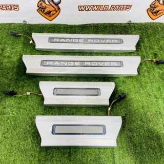 LR067278 Door sill cover set with illumination for Range Rover Sport L494 (2013-2023) Used cost  € in stock 1 pcs.
