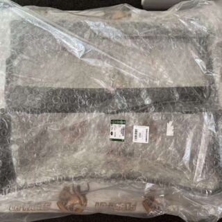 LR084885 Range Rover L405 2013 Main radiator deflector- cost 166 € in stock 1 pcs.