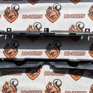 LR114172 Ventilation deflector blinds upper Range Rover Evoque L551 cost 166 € in stock 1 pcs.