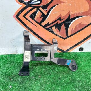 LR117777 Cruise control sensor bracket Range Rover Evoque New L551 (2019-) used cost  € in stock 1 pcs.