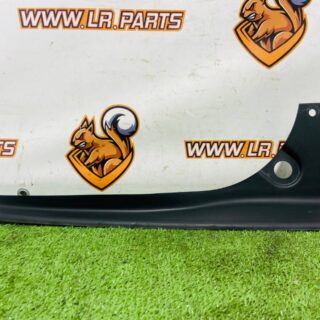 LR130646 Left trunk lid lining Land Rover New Defender L663 (2020-) Used cost  € in stock 1 pcs.