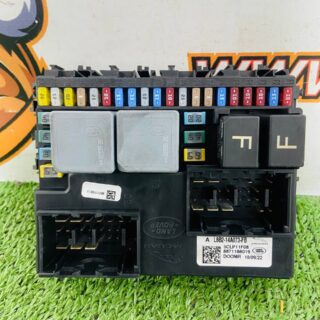 LR131047 Fuse block of the engine compartment Land Rover New Defender L663 (2020-) Used cost  € in stock 1 pcs.