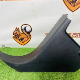 LR131481 Trim lower front left pillar Land Rover New Defender L663 (2020-) Used cost  € in stock 1 pcs.