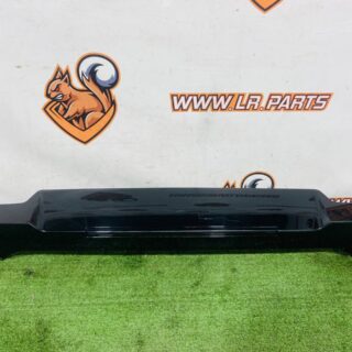 LR131685 Rear Spoiler Land Rover New Defender L663 (2020-) Used cost  € in stock 1 pcs.