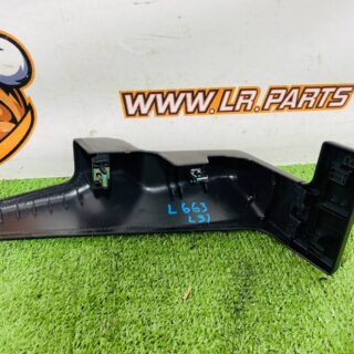 LR131812 Right rear seat mounting overlay Land Rover New Defender L663 (2020-) Used cost  € in stock 1 pcs.