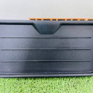 LR131904 Land Rover New Defender L663 (2020-) Used Central Console Cover cost  € in stock 1 pcs.