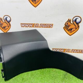 LR131932 Cladding of the right rear luggage rack Land Rover New Defender L663 (2020-) Used cost  € in stock 1 pcs.