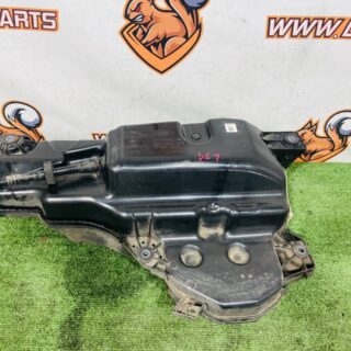 LR132645 ADBLUE reagent tank with pump for Land Rover New Defender L663 (2020-) used cost  € in stock 1 pcs.