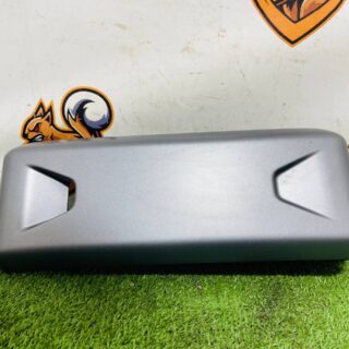 LR133411 Fuse box cover Land Rover New Defender L663 (2020-) Used cost  € in stock 1 pcs.