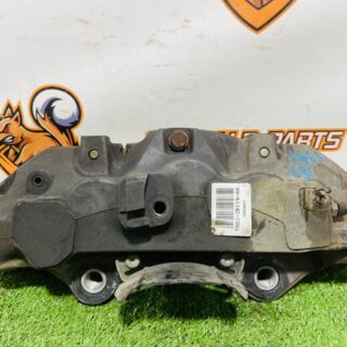 LR138601 Front Right Support Land Rover New Defender L663 (2020-) Used cost  € in stock 1 pcs.