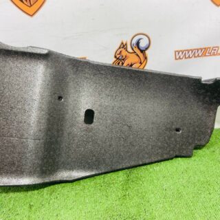 LR146555 Sound insulation for the right rear seat Land Rover New Defender L663 (2020-) Used cost  € in stock 1 pcs.