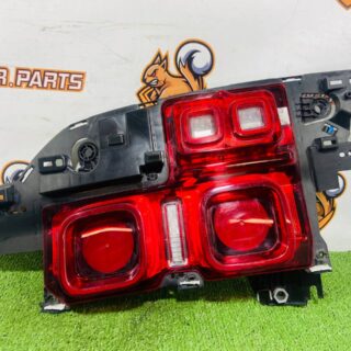 LR147938 Right rear tail light for Land Rover New Defender L663 (2020-) Used cost  € in stock 1 pcs.