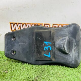 LR148103 Bracket spacer for spare wheel Land Rover New Defender L663 (2020-) Used cost  € in stock 1 pcs.