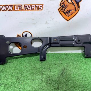 LR151901 Right wing mounting bracket for Range Rover L460 cost  € in stock 1 pcs.