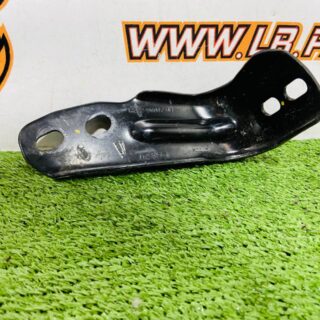 LR152694 Support bracket for the front suspension beam left Range Rover Sport L461 (2023-) Used cost  € in stock 1 pcs.