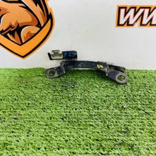 LR156723 Bracket on the exhaust manifold of Range Rover Evoque New L551 (2019-) Used. cost  € in stock 1 pcs.