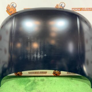 LR160733 Original new hood for Range Rover L460 cost 850 € in stock 1 pcs.