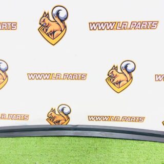 LR169075 Rear bumper overlay, central upper Range Rover Sport L461 (2023-) Used cost  € in stock 1 pcs.