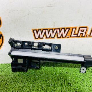 LR169183 Bracket for central light guide RHD Range Rover Sport L461 (2023-) used cost  € in stock 1 pcs.