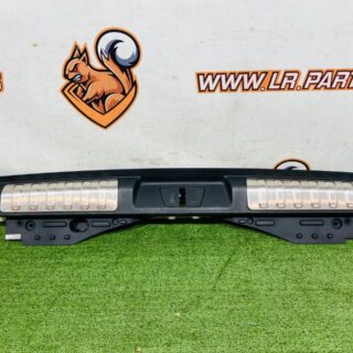 LR169233 Threshold overlay of the trunk lid Range Rover Sport L461 (2023-) Used cost  € in stock 1 pcs.