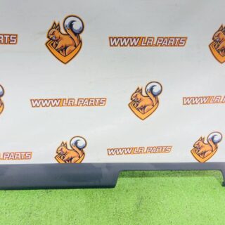 LR171698 Molding torpedo Land Rover New Defender L663 (2020-) Second Hand cost  € in stock 1 pcs.