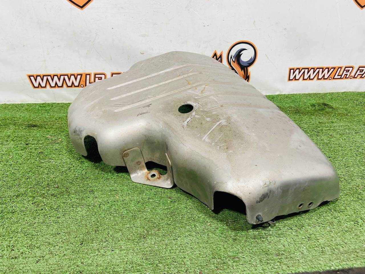 LR173831 Protection tank Adblue Land Rover New Defender L663 (2020-) Used cost € in stock 1 pcs.