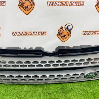LR069715 Radiator grille Range Rover Evoque L538 (2012-2018) Used cost € in stock 1 pcs.