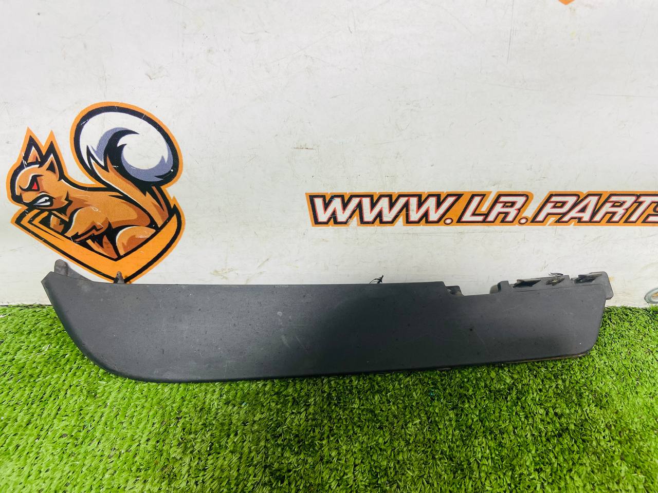 LR071801 Right front bumper deflector for Range Rover Evoque L538 (2012-2018) Used cost 30 € in stock 1 pcs.