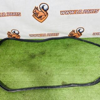 LR079670 Used Land Rover Discovery Sport L550 (2015-) rear body gasket cost 50 € in stock 1 pcs.