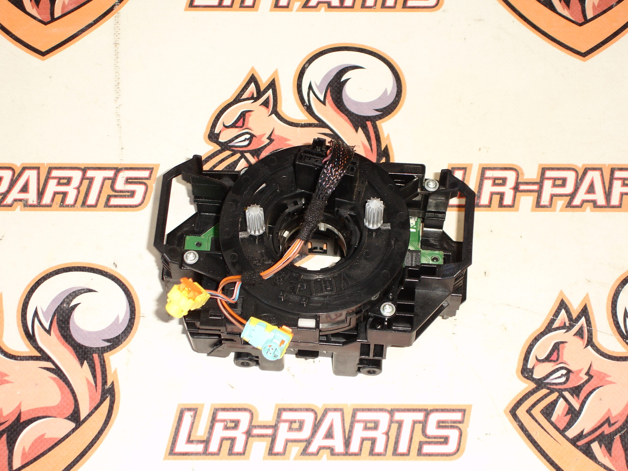 LR084446 Steering wheel sensor with heated steering wheel RANGE ROVER SPORT (L494) 2013- Used cost 100 € in stock 1 pcs.