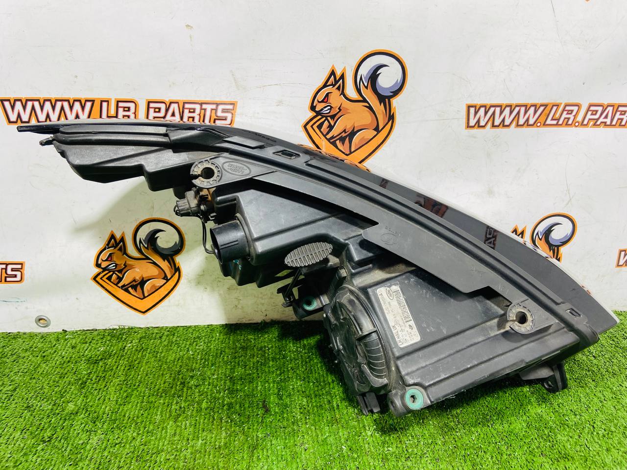 LR087247 Left headlight halogen Range Rover Evoque L538 (2012-2018) Used cost € in stock 1 pcs.