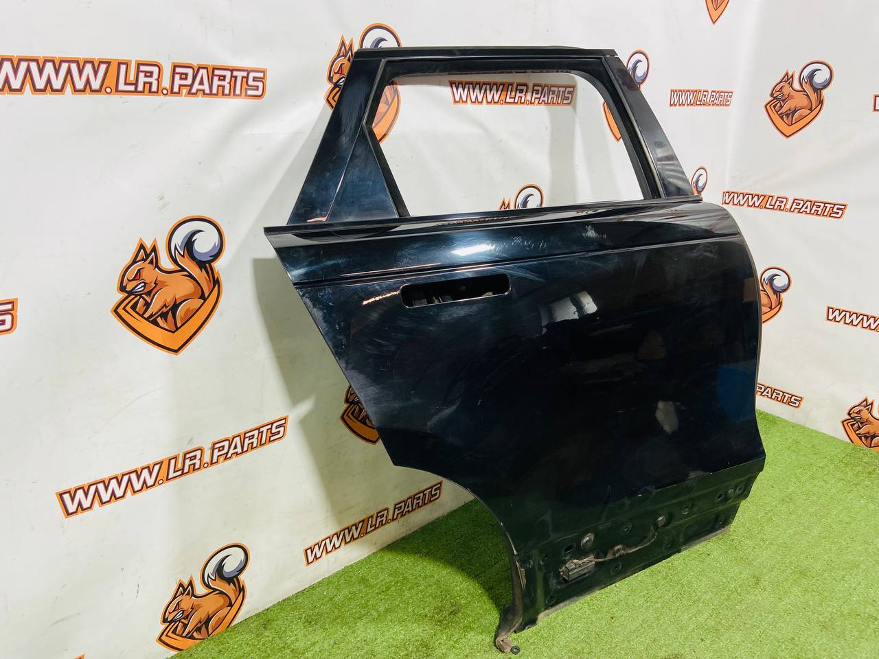 LR091719 Right rear door Range Rover Velar L560 (2018-) Used - Image 22