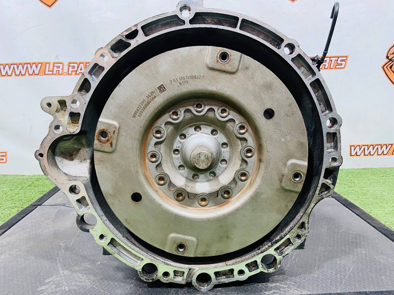 LR093737 Automatic transmission 8 speed 8HP45 2.0 diesel Range Rover Velar L560 (2018-) Used - Image 24