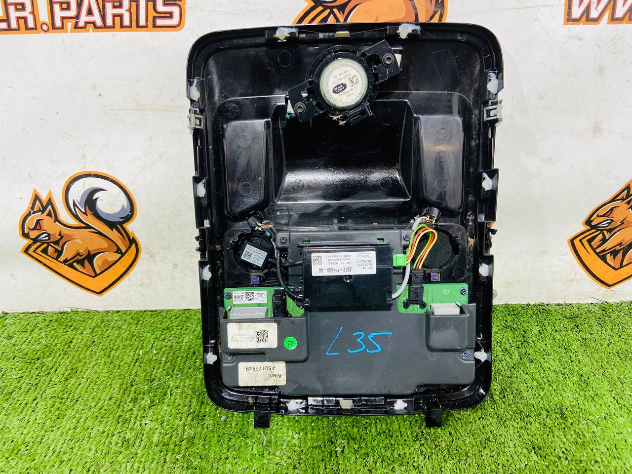 LR094969 Ceiling console assembly Range Rover Velar L560 (2018-) Used cost € in stock 1 pcs.