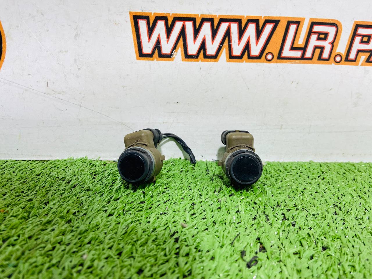 LR095414 Front/Rear Parking Sensor 2018- Range Rover Sport L494 (2014-2022) Used - Image 25