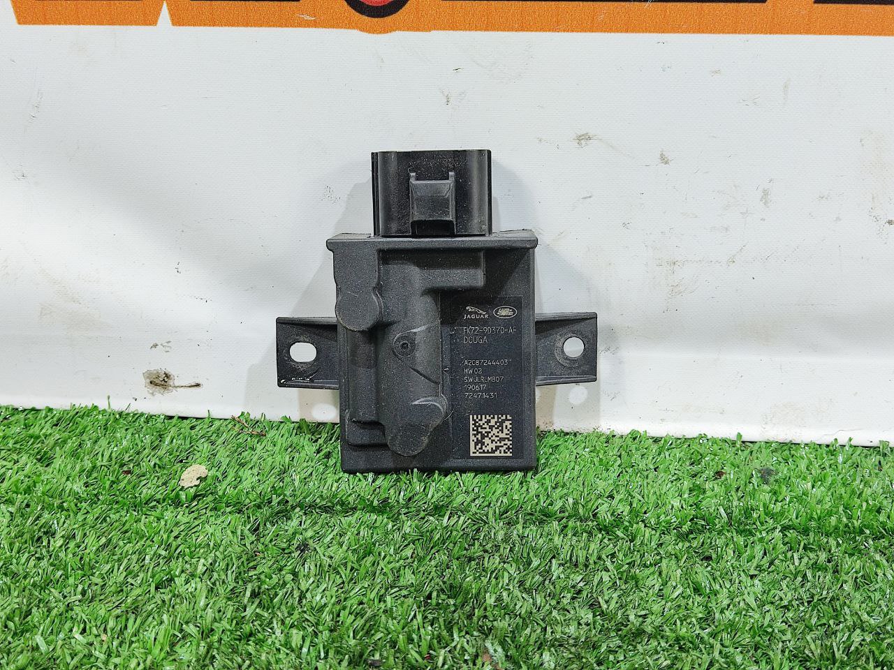 LR097220 RANGE ROVER VELAR (L560) Used electronic fuel pump control unit cost 60 € in stock 1 pcs.