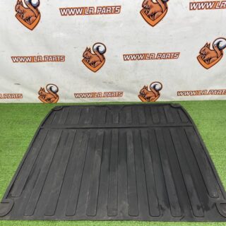 LR105305 Large luggage compartment mat for Land Rover Discovery 5 L462 (2017-) Second Hand cost  € in stock 1 pcs.