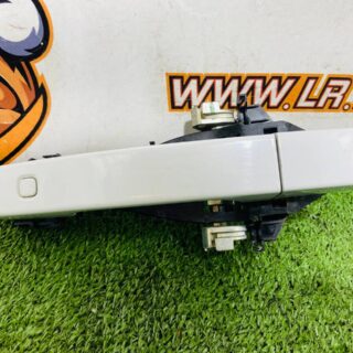 LR108184 Exterior rear left door handle assembly for Land Rover New Defender L663 (2020-) used"" cost  € in stock 1 pcs.