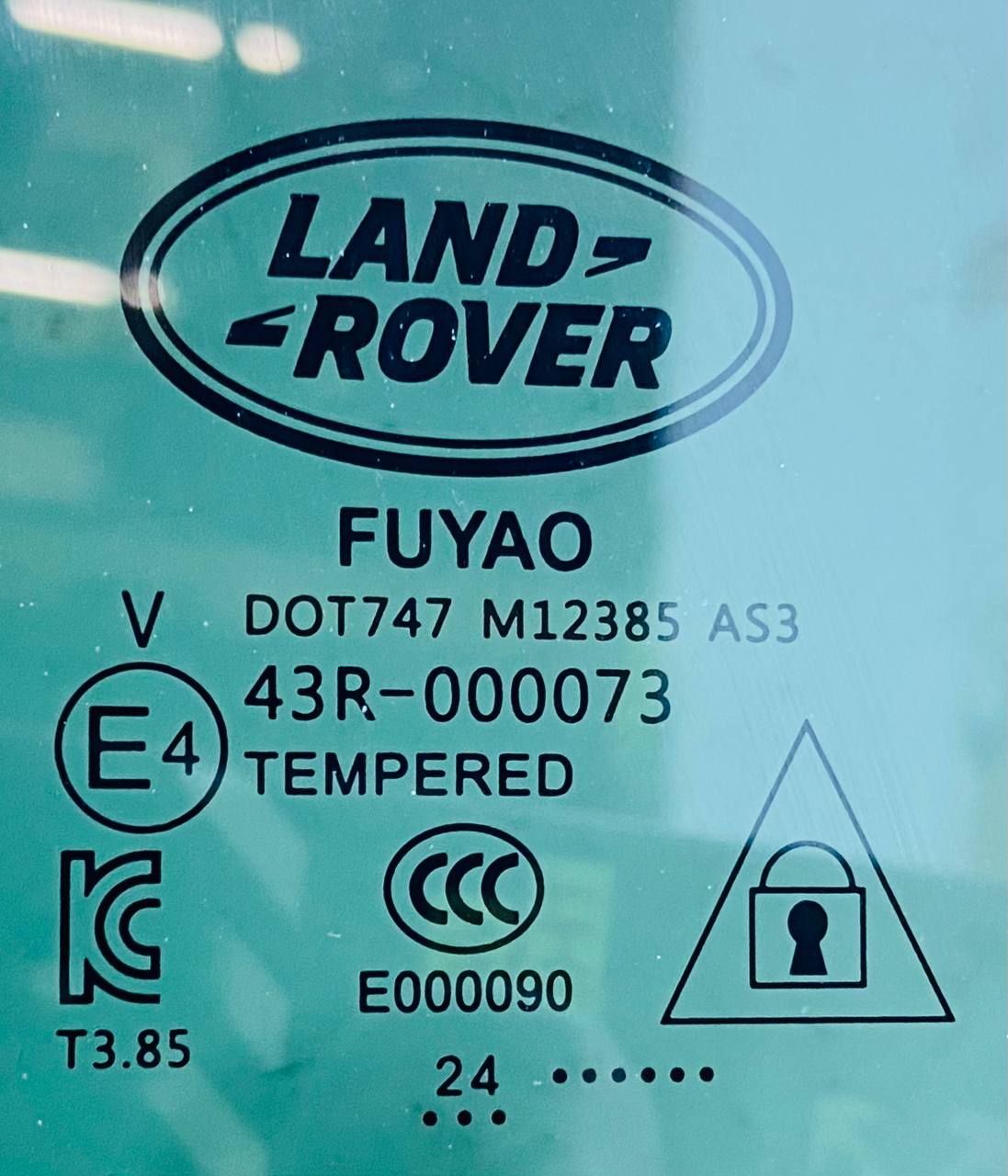 LR114607 Rear Left Door Glass RANGE ROVER EVOQUE NEW (L551) 2019- Used cost 120 € in stock 2 pcs.