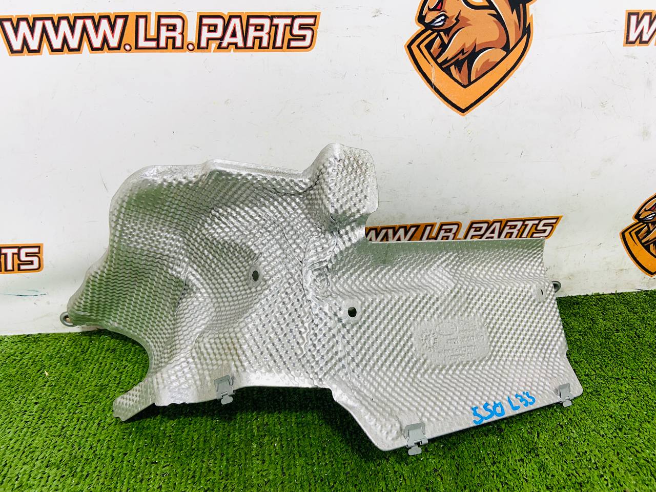 LR114899 Thermal insulation shield for the engine compartment on the steering mechanism Land Rover Discovery Sport L550 (2015-) Used cost € in stock 1 pcs.