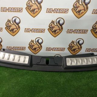 LR114985 Trunk door sill trim RANGE ROVER EVOQUE NEW (L551) 2019- Used cost 70 € in stock 1 pcs.