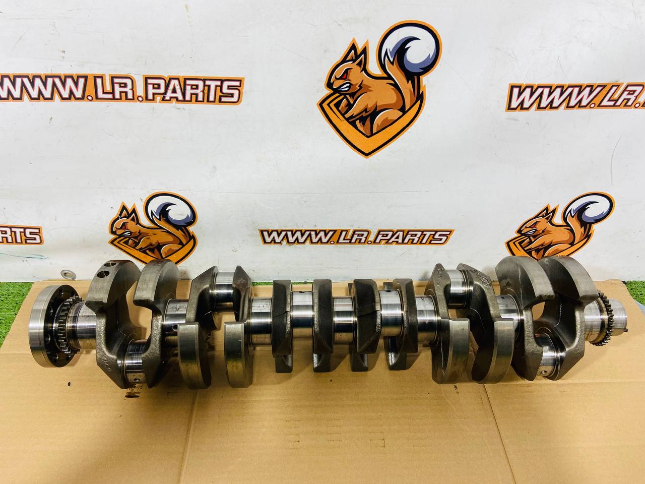 LR121448_1 Crankshaft standard STD for polishing + inserts gasoline 3.0ie AJ20P6 ingenium Range Rover L405 (2013-2023) Used cost € in stock 1 pcs.