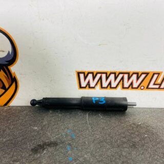 LR125487 Pin of the decorative cap Land Rover Discovery Sport L550 (2015-) Used cost  € in stock 1 pcs.