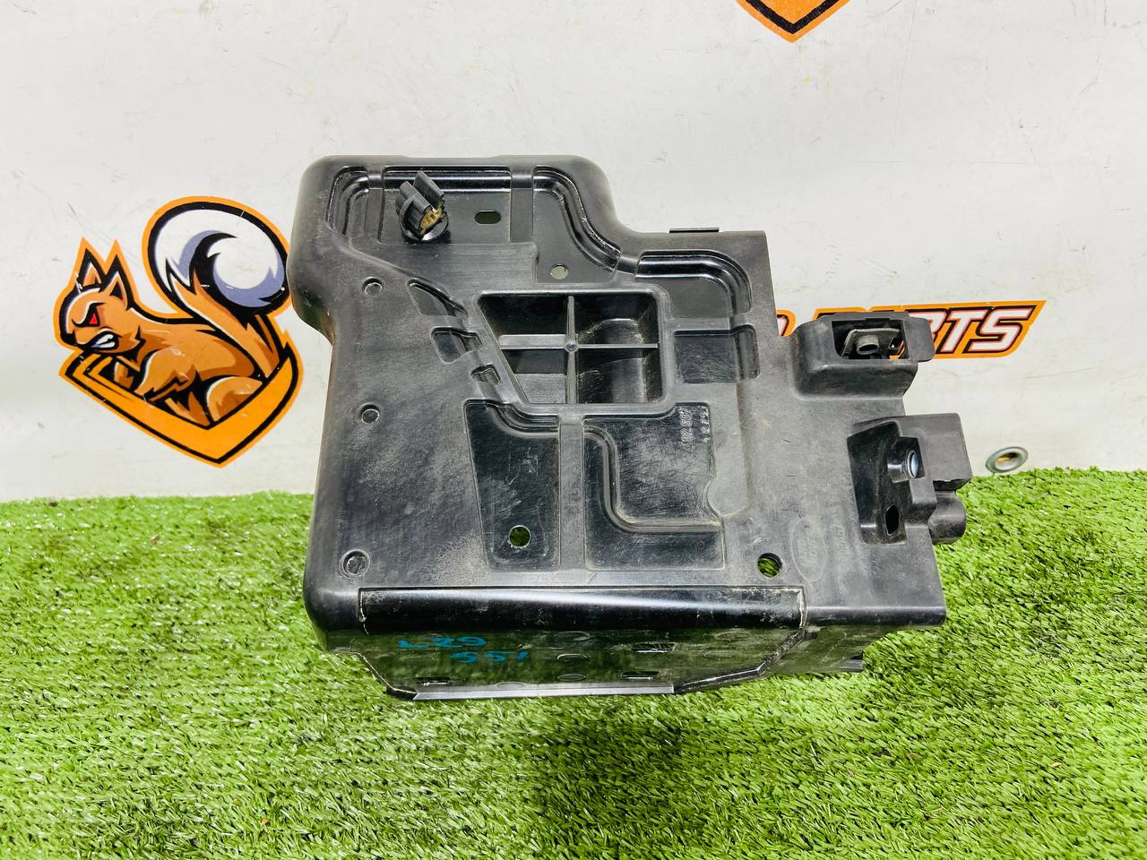 LR125670 Front panel left bracket Range Rover Evoque New L551 (2019-) Used cost 75 € in stock 2 pcs.